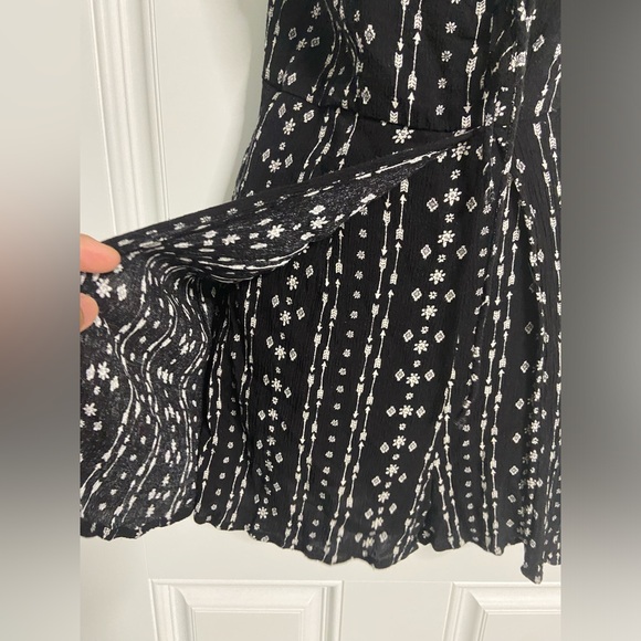 8- TEA MINTS Black Ditsy Floral Spaghetti Romper - Picture 3 of 8